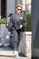 PEOPLE - Kristen Stewart und Freundin holen sich einen gesunden Saft