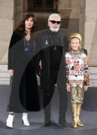 PEOPLE - Karl Lagerfeld und sein Patensohn Hudson Kroenig (Archiv)