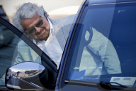 NEWS - Beppe Grillo sagt bei Prozess in Rom aus