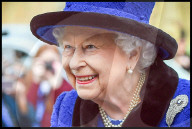 PEOPLE - Die Queen an Gottesdienst in der Guards Chapel