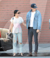 PEOPLE - Vanessa Hudgens luncht mit Freund Austin in Los Angeles