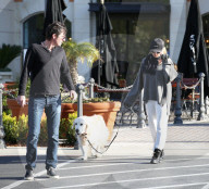 PEOPLE - Nicollette Sheridan turtelt mit neuem Freund in Malibu