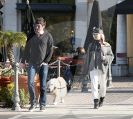 PEOPLE - Nicollette Sheridan turtelt mit neuem Freund in Malibu