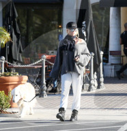 PEOPLE - Nicollette Sheridan turtelt mit neuem Freund in Malibu