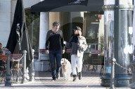 PEOPLE - Nicollette Sheridan turtelt mit neuem Freund in Malibu