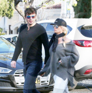 PEOPLE - Nicollette Sheridan turtelt mit neuem Freund in Malibu