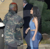 PEOPLE - Kim Kardashian zeigt ihre Kurven in engen Jeans