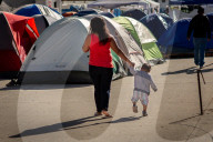 NEWS - Mexico: Migranten an der Grenze zu USA