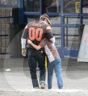 EXKLUSIV - Casey Affleck mit Sohn Atticus im Sportdress