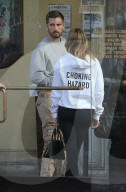 PEOPLE - Scott Disick fasst sich an den Hintern