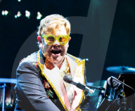 PEOPLE - Elton John auf der Bühne in Newark