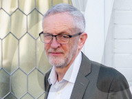 NEWS - GB: Labour-Chef Corbyn verlässt morgens sein Haus