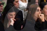 PEOPLE - Promis in der Front Row an der Chanel-Modeschau in Paris