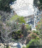 PEOPLE - Anthony Hopkins Villa in Malibu steht gefŠhrlich nah am Abgrund