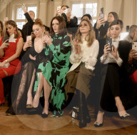 PEOPLE - Promis an der Paris Fashion Week
