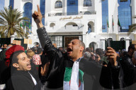 NEWS - Algerien: Anwälte gehen gegen Bouteflika auf die Strasse