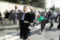NEWS - Algerien: Anwälte gehen gegen Bouteflika auf die Strasse