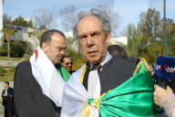 NEWS - Algerien: Anwälte gehen gegen Bouteflika auf die Strasse