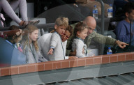 PEOPLE - Tennis: Mirka Federer und die Kinder auf der Tribüne in Indian Wells