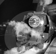 FEATURE - Zugnostalgie: 1952 im Nachtzug von London nach Paris