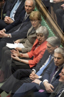 NEWS - Brexit: Premier Theresa May auf dem Heimweg nach Niederlage im Unterhaus