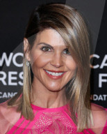 EXKLUSIV - US-Bestechungsskandal: Lori Laughlin angeklagt