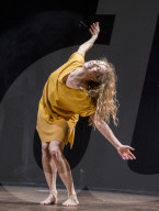 Bon Voyage, Bob... by Tanztheater Wuppertal Pina Bausch
