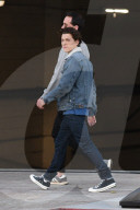 Tom Holland takes a stroll in the streets of Beverly Hills!