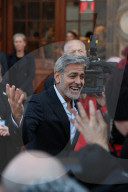 PEOPLE - George und Amal Clooney beim People's Postcode Lottery Photocall