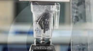 FEATURE - iPhone zu Pulver gemahlen