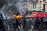 NEWS - Schwere Randale bei Gelbwesten-Protesten in Paris