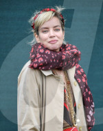 PEOPLE - Lily Allen amüsiert sich an den Pferderennen in Cheltenham