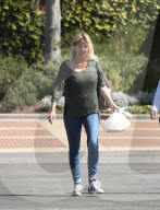 Heather Locklear keeps it casual as she goes for lunch with a friend in Westlake