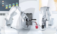 FEATURE - Bar-Roboter mixt den perfekten Drink