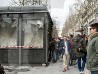 NEWS - Paris: Die Champs Elysees nach den Krawallen vom Samstag