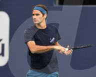 PEOPLE - Robert Federer beim Training von Sohn Roger in Miami