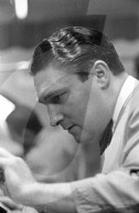 FEATURE - Männer wollen Dauerwellen: Beim Frisör in den 1950er Jahren