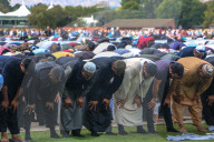 NEWS - Neuseeland: Premier Ardern am Freitagsgebet in Christchurch nach dem Terroranschlag