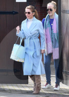 PEOPLE - Geri Halliwell unterwegs in London