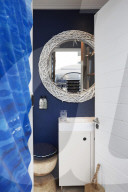 FEATURE - Schlafen im Wohnwagen auf dem Hoteldach