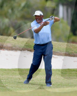 EXKLUSIV - OJ Simpson golft in Florida