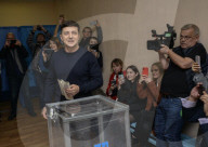 NEWS - Ukraine: Komiker Selenski führt klar bei Präsidentenwahl