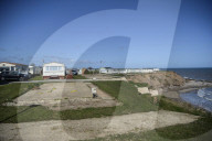 FEATURE - Sechs Meter vor dem Abgrund: Wohnwagen und Hütten im Longbeach Leisure Park