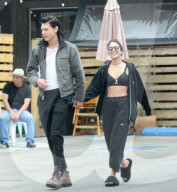 PREMIUM EXCLUSIVE Vanessa Hudgens Flaunts Perfect Abs While Grabbing Lunch With Austin Butler