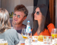 EXKLUSIV - Emily Ratajkowski luncht mit Ehemann in NYC