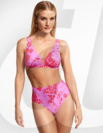 PEOPLE - Rosie Huntington Whiteley präsentiert ihre eigene Bademoden-Kollektion