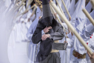 NEWS - Prozess während der Semana Santa in Sevilla