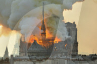 NEWS - Paris: Notre-Dame in Brand