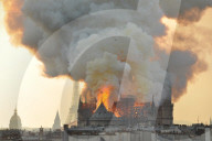NEWS - Paris: Notre-Dame in Brand