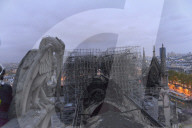 NEWS - Brand der Notre-Dame: Mit den Feuerwehrleuten auf dem Dach
